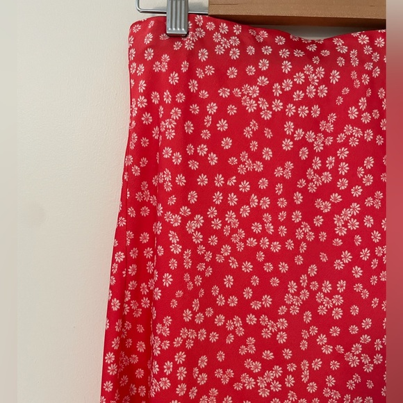 Loft Midi Skirt, Red floral, Size M - Picture 2 of 4